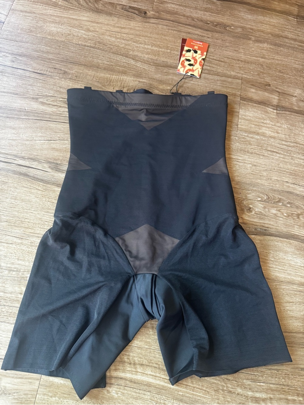 NWT Honey love black shorts shape wear size L